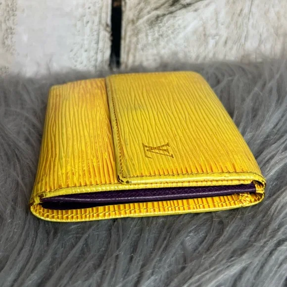 LOUIS VUITTON - Epi compact wallet